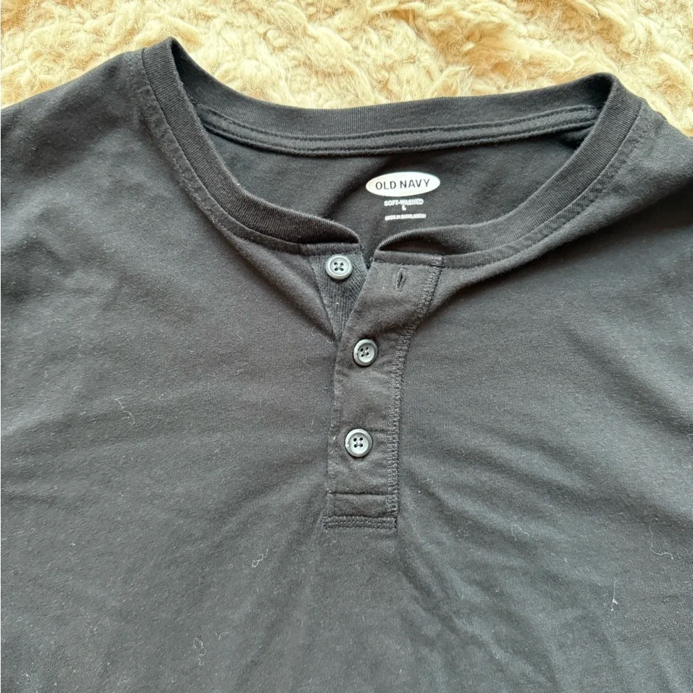 Old navy brand long sleeve black Henley men’s size large - Picture 2 of 3